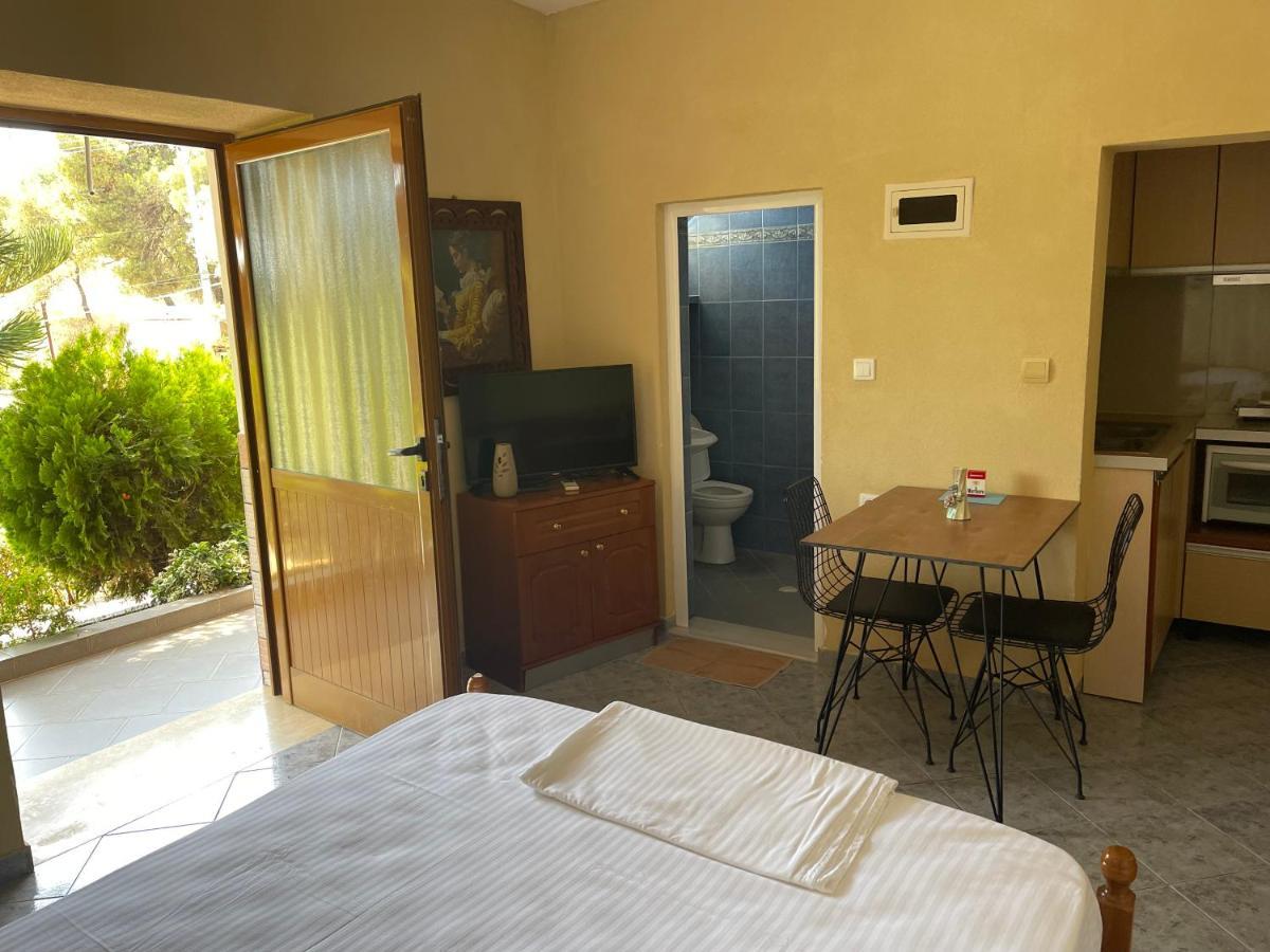 Elias Guest House Саранда Экстерьер фото